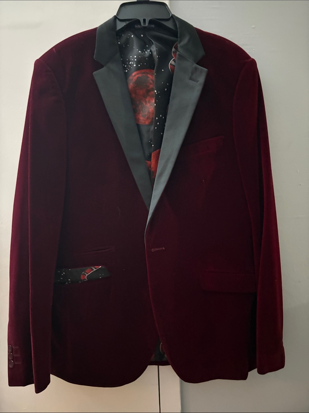Men's Burgundy Velvet Blazer with Satin Lapel
